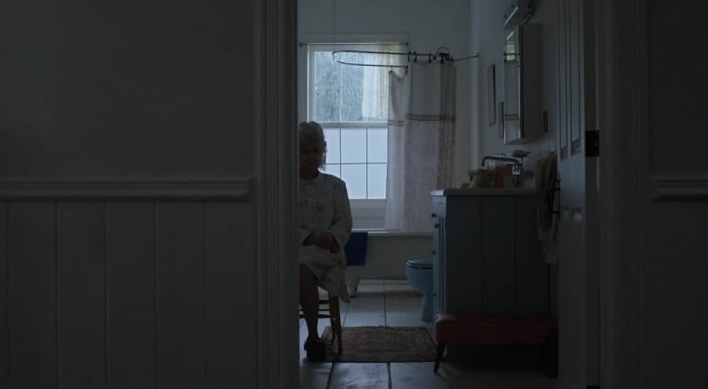 呪われし家に咲く一輪の花の画像