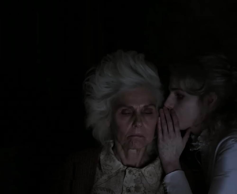 呪われし家に咲く一輪の花の画像