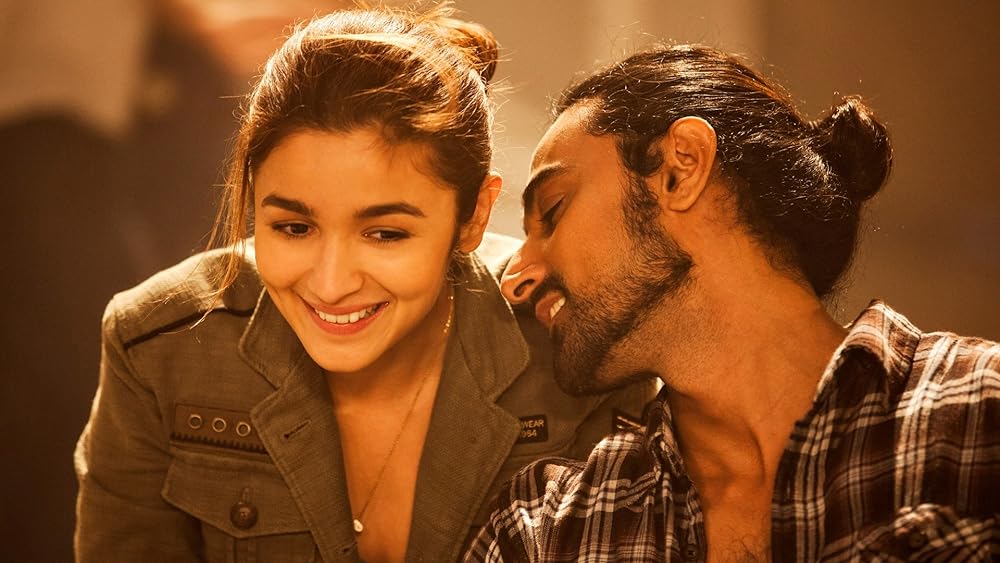 「ディア・ライフ」アーリアー・バット & Kunal Kapoorの画像