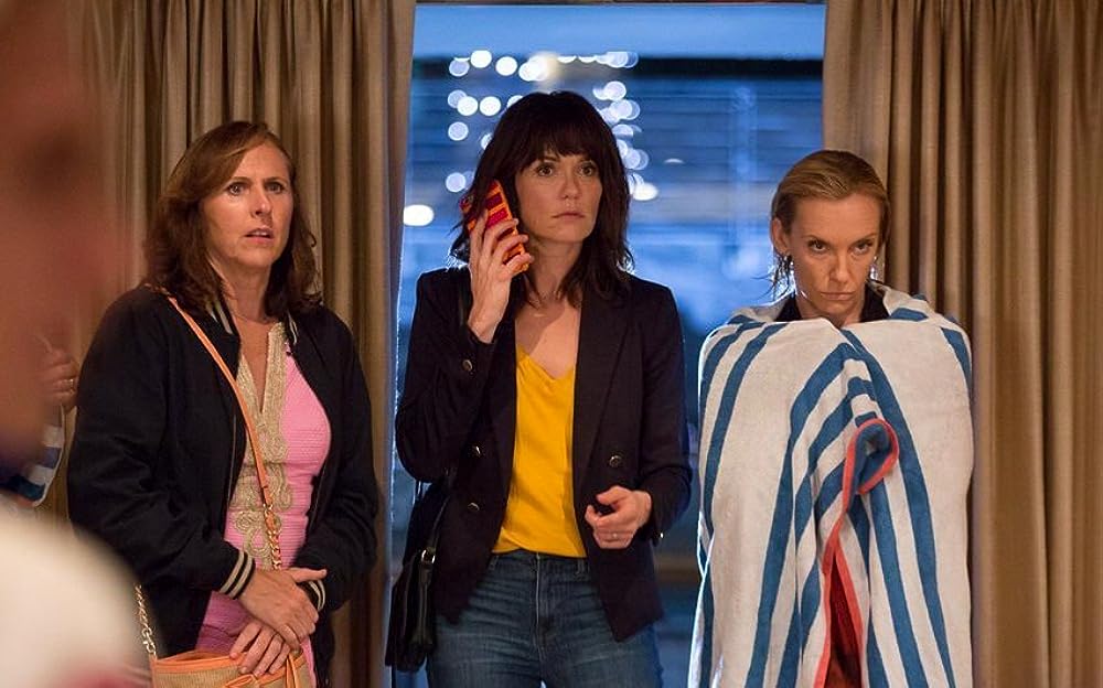 「ママたちのパーティーナイト」トニ・コレット & モリー・シャノン & ケイティ・アセルトンの画像