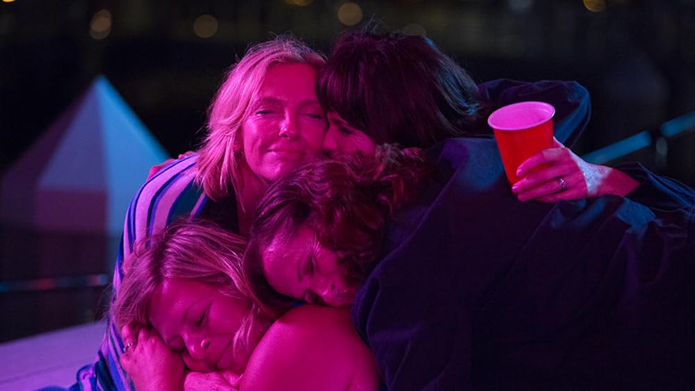 「ママたちのパーティーナイト」トニ・コレット & モリー・シャノン & ケイティ・アセルトン & ブリジット・エバレットの画像