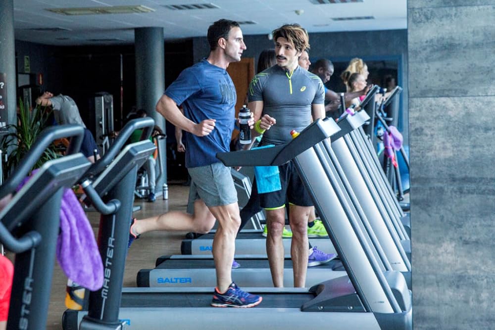 100メートルの画像