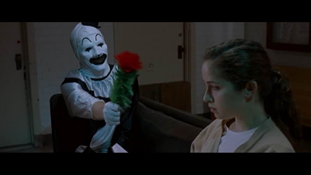 テリファー０の画像