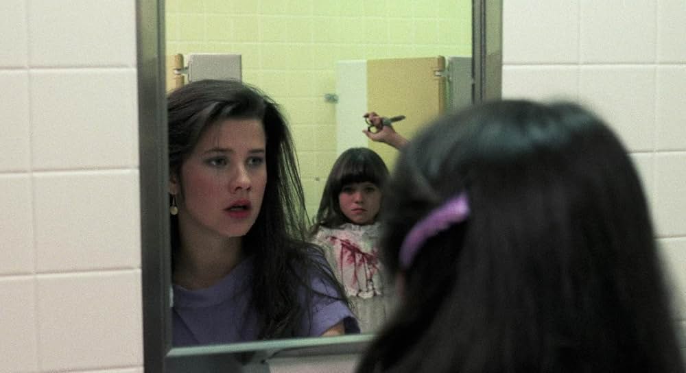 血ぬられた入寮式／呪われた女子大生の謎の画像