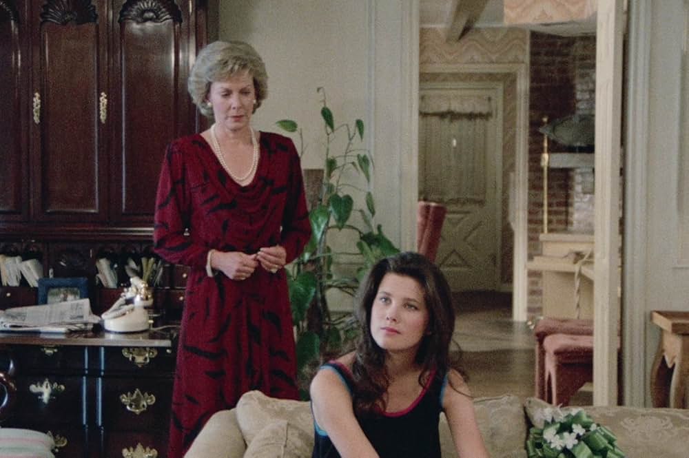 血ぬられた入寮式／呪われた女子大生の謎の画像