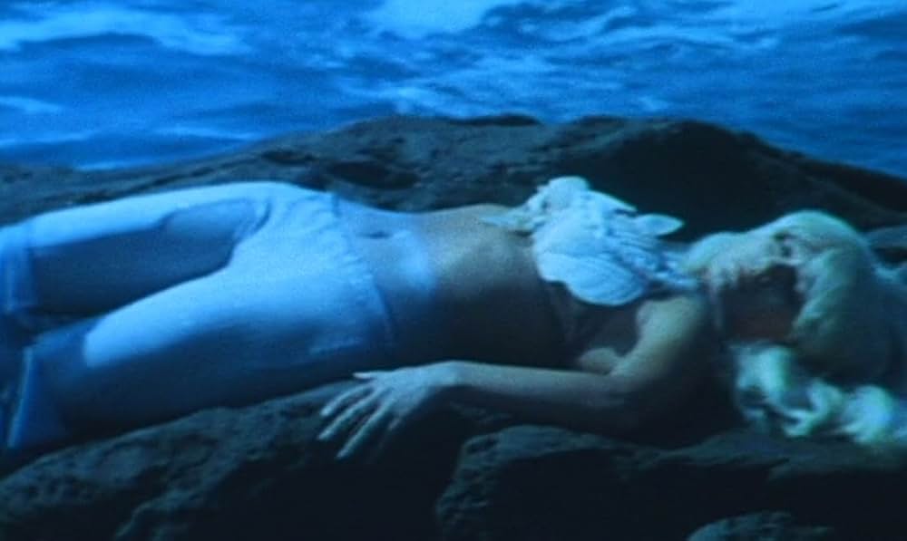 金星怪獣の襲撃の画像