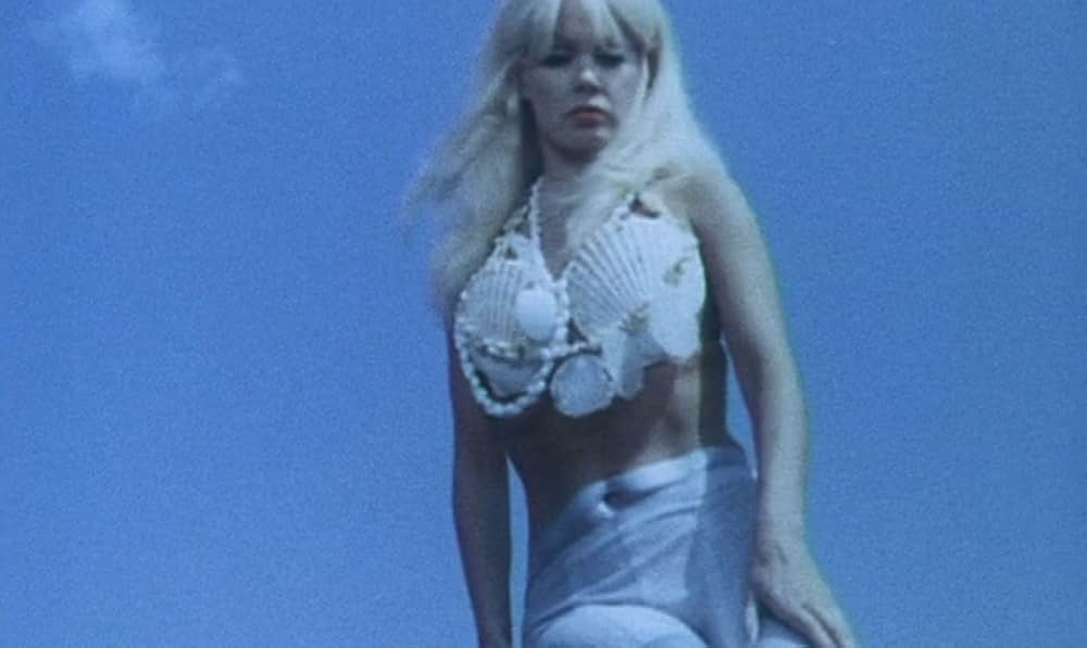 金星怪獣の襲撃の画像