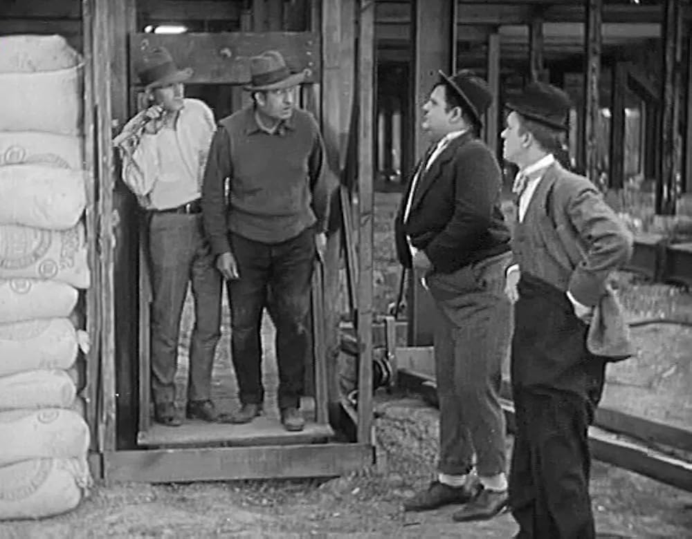 「極楽危機一髪」Oliver Hardy & スタン・ローレルの画像