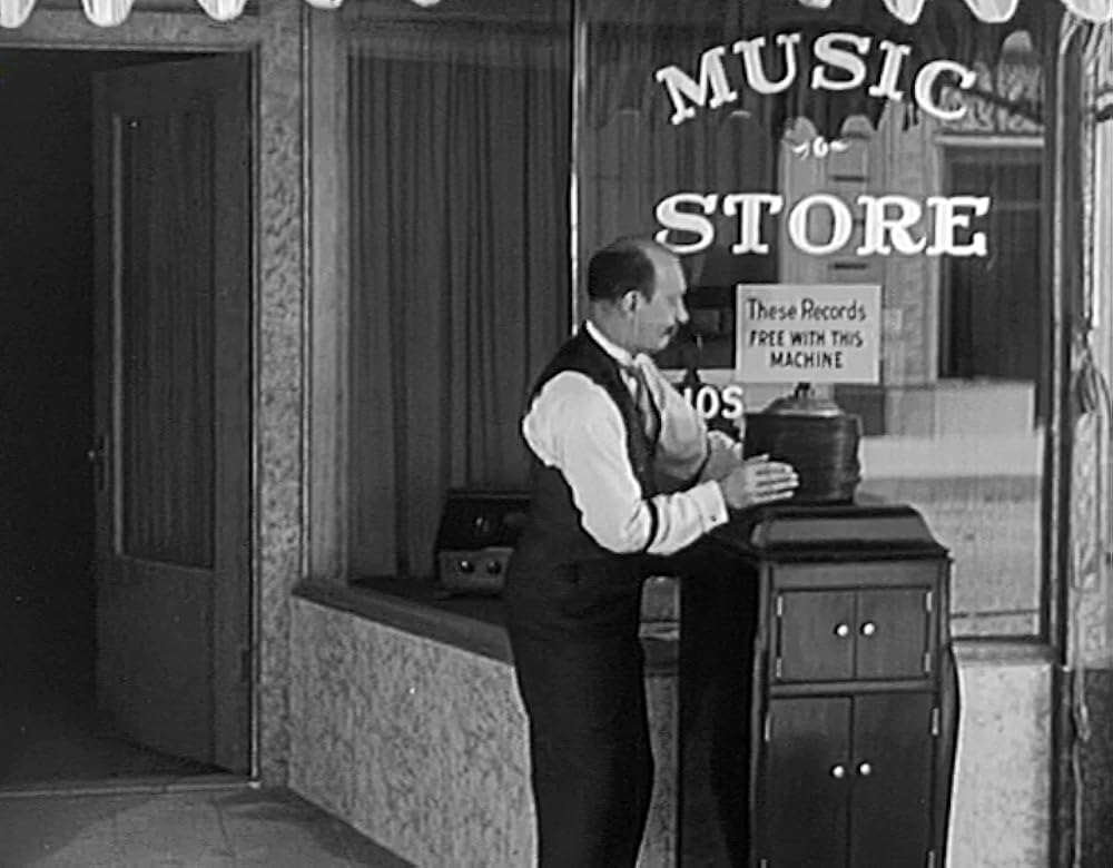 「極楽危機一髪」ジェームズ・フィンレイソンの画像