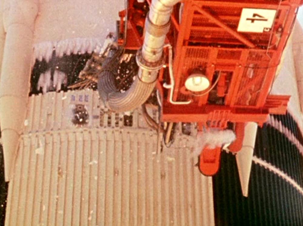 宇宙へのフロンティアの画像