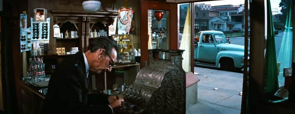 ビガー・ザン・ライフ 黒の報酬の画像