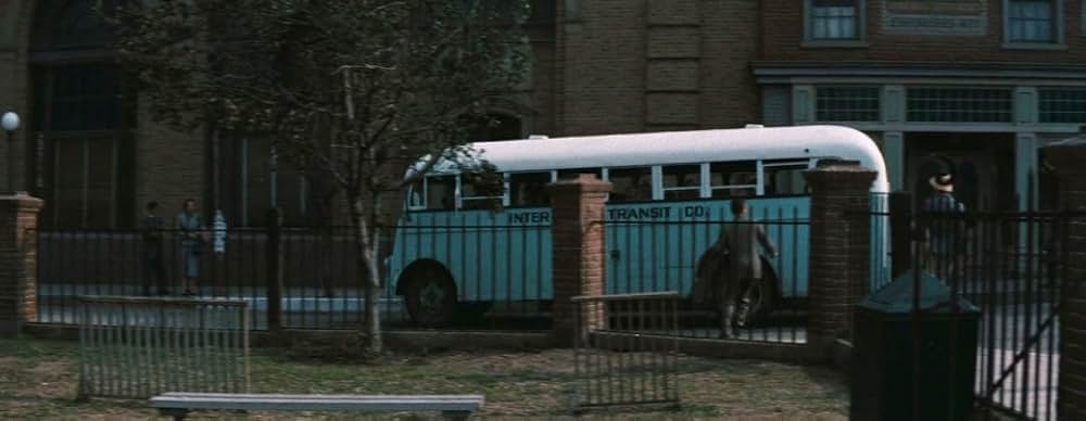 ビガー・ザン・ライフ 黒の報酬の画像