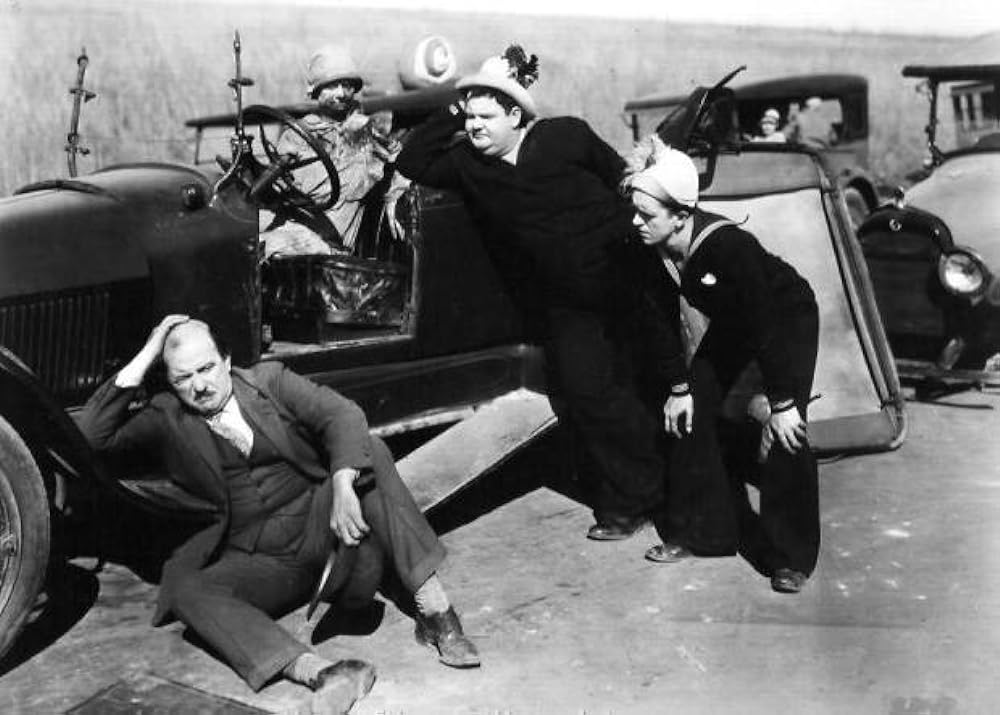 「極楽交通渋滞」Oliver Hardy & エドガー・ケネディ & スタン・ローレルの画像