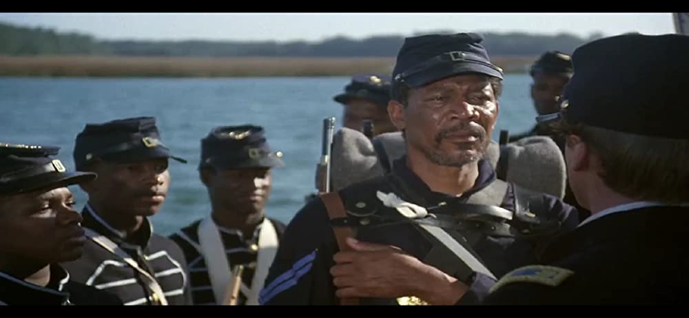 グローリー 解説・レビュー・評価 映画ポップコーン
