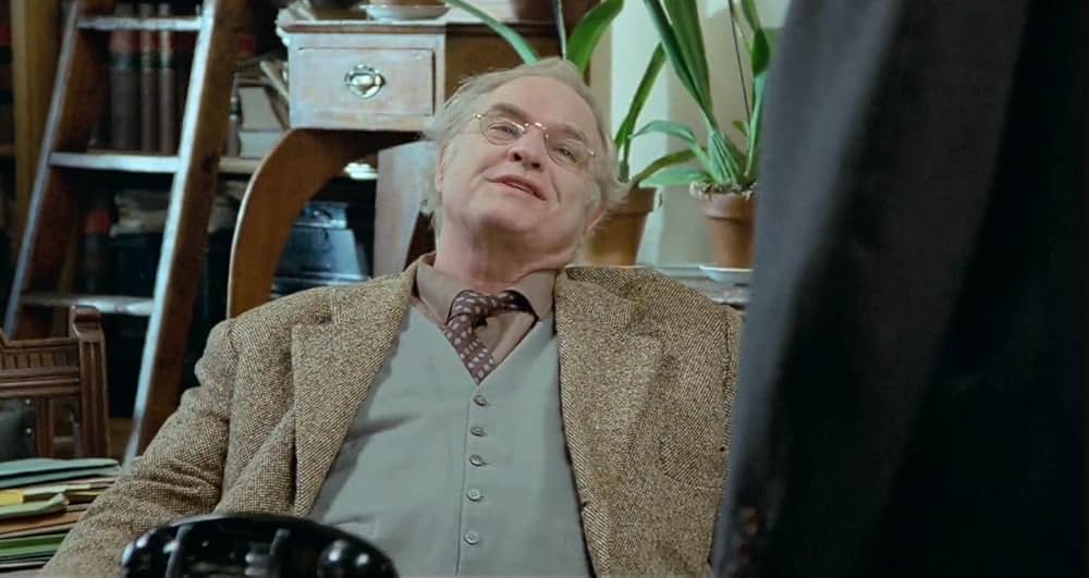 白く渇いた季節の画像