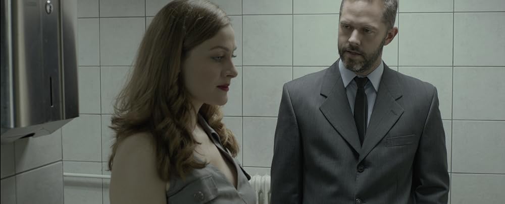 ミス・バイオレンスの画像