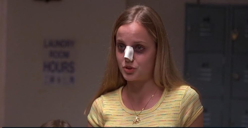 「Fカップの憂うつ」ミーナ・スバーリの画像