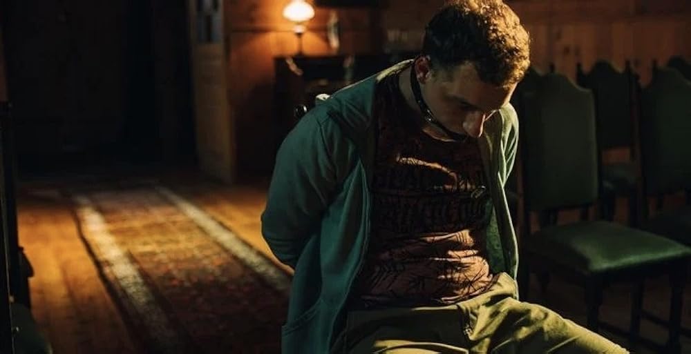 誰も眠らない森の画像