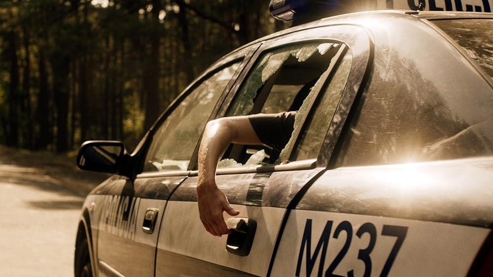 誰も眠らない森の画像