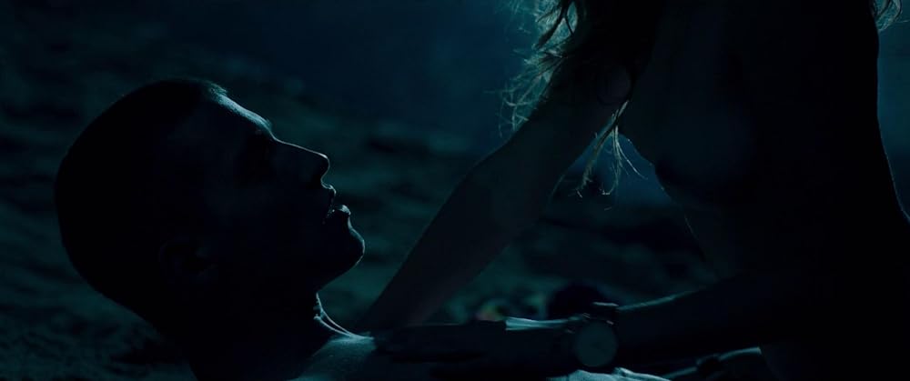 誰も眠らない森の画像