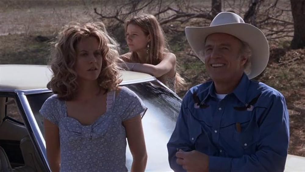 「フレッシュ・アンド・ボーン／渇いた愛のゆくえ」メグ・ライアン & グウィネス・パルトロウ & ジェームズ・カーンの画像