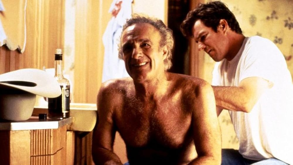 「フレッシュ・アンド・ボーン／渇いた愛のゆくえ」デニス・クエイド & ジェームズ・カーンの画像