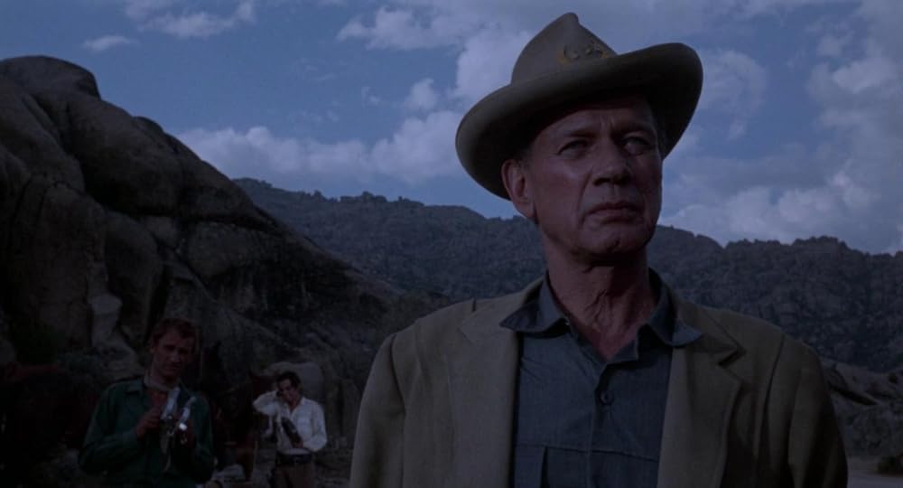 「黄金の棺」ジョセフ・コットンの画像