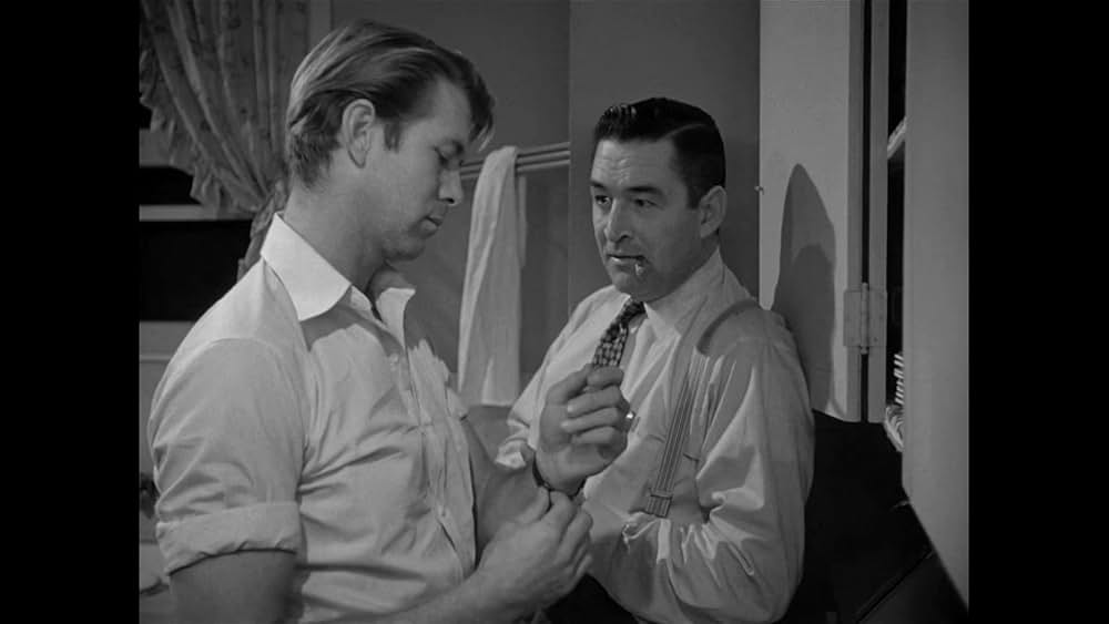 土曜日正午に襲えの画像