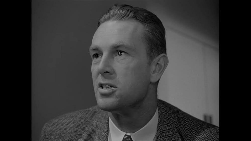 土曜日正午に襲えの画像