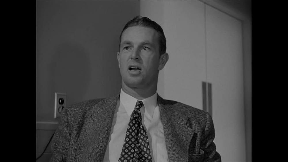 土曜日正午に襲えの画像