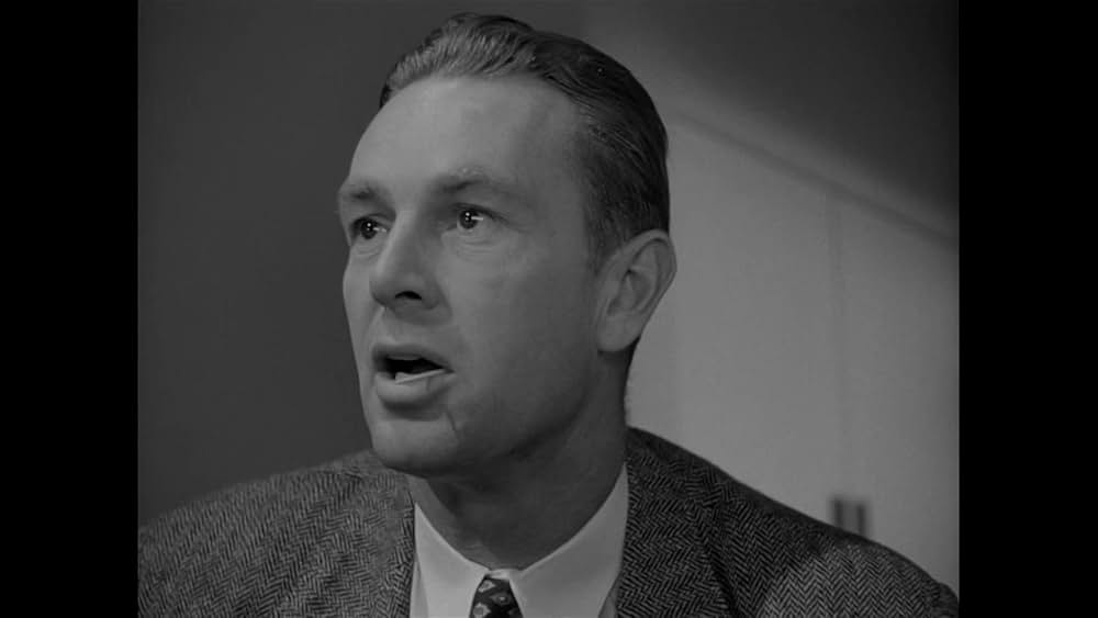 土曜日正午に襲えの画像