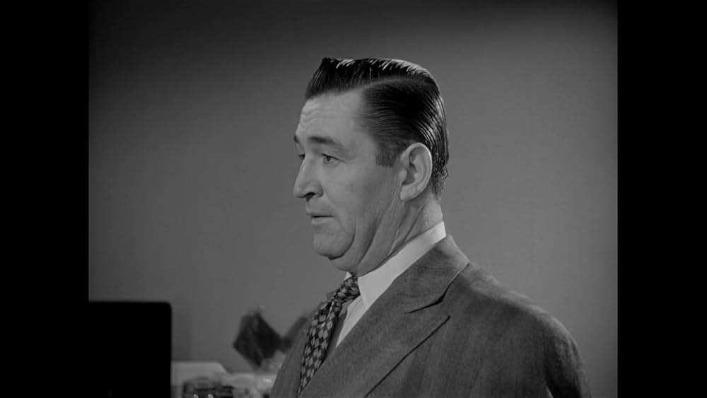 土曜日正午に襲えの画像