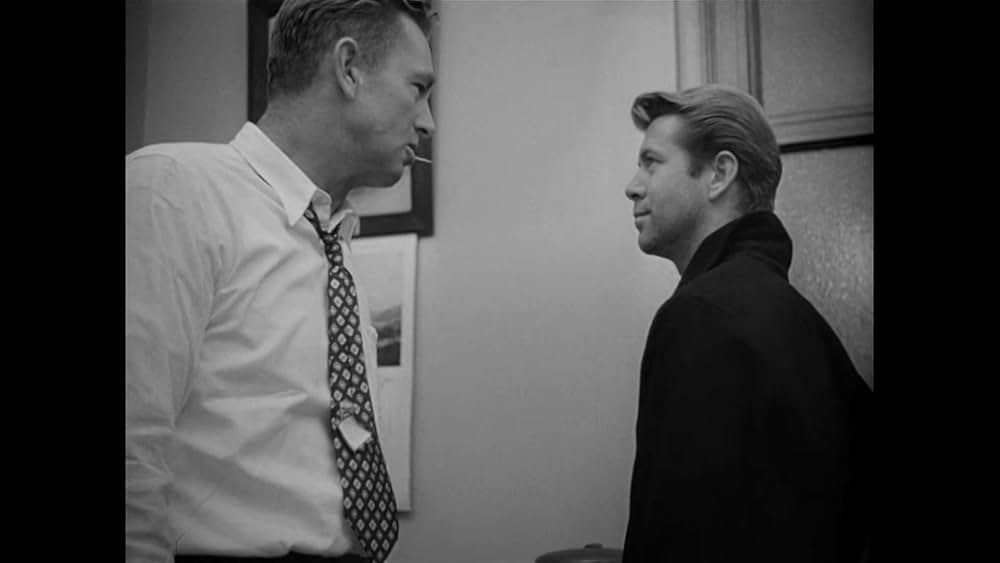 土曜日正午に襲えの画像