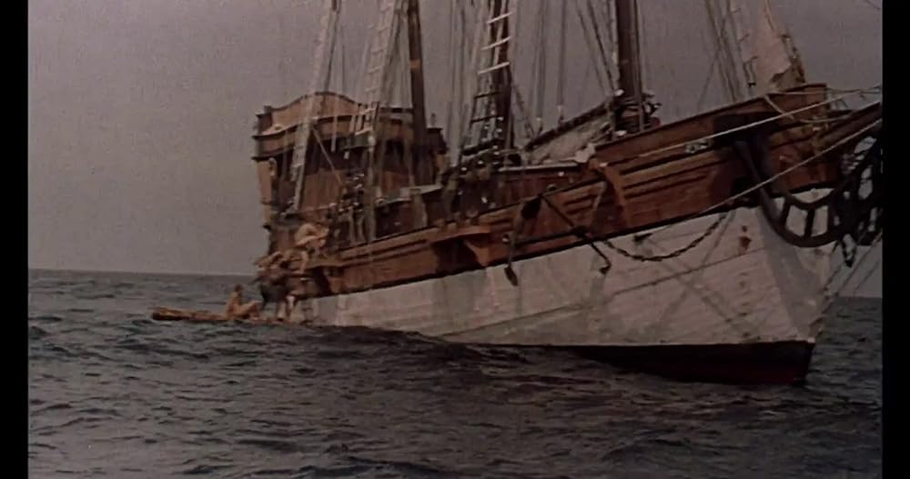 SF巨大生物の島の画像