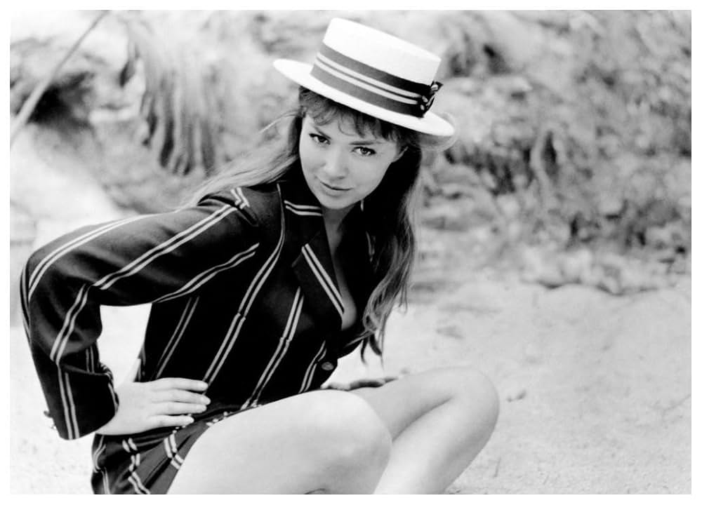 SF巨大生物の島の画像