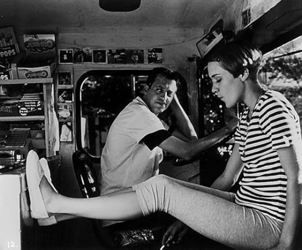 「トゥリーズ・ラウンジ」スティーブ・ブシェーミ & クロエ・セビニーの画像