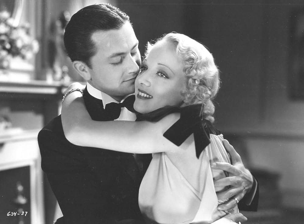 土曜日の大観衆の画像