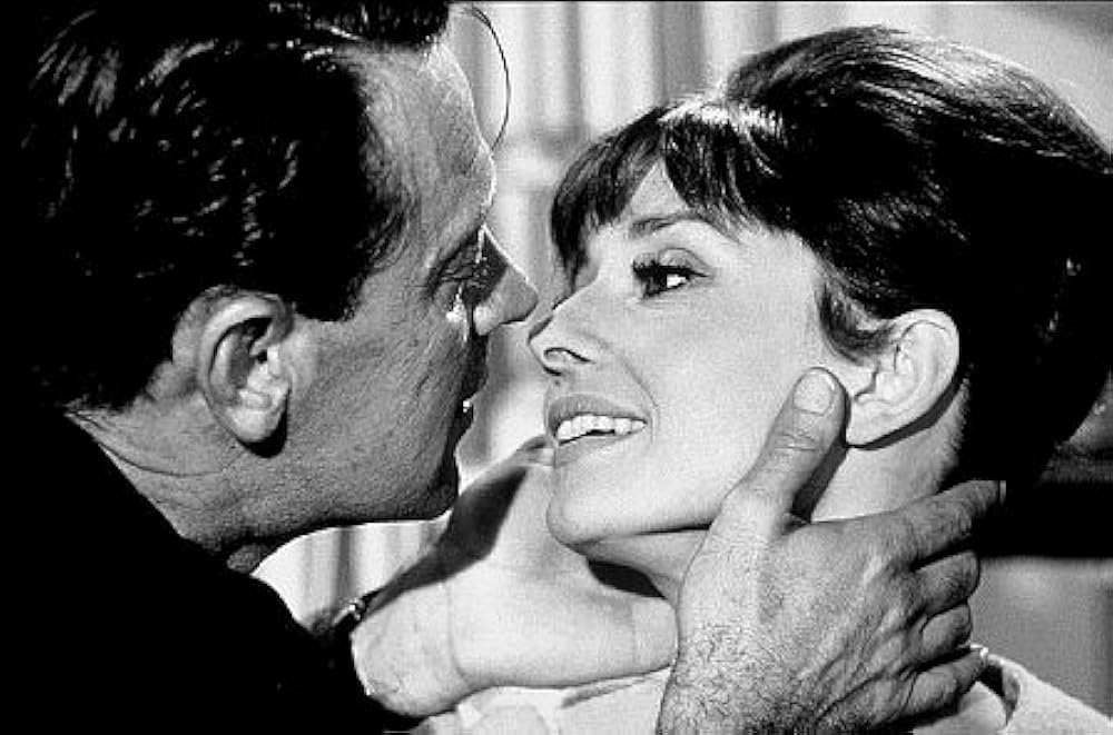 「パリで一緒に」オードリー・ヘプバーン & ウィリアム・ホールデンの画像