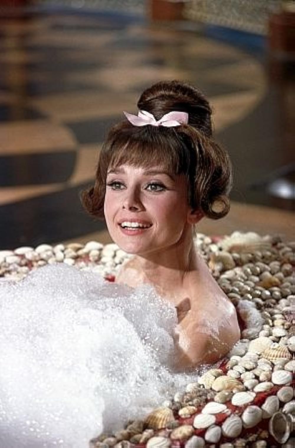 「パリで一緒に」オードリー・ヘプバーンの画像