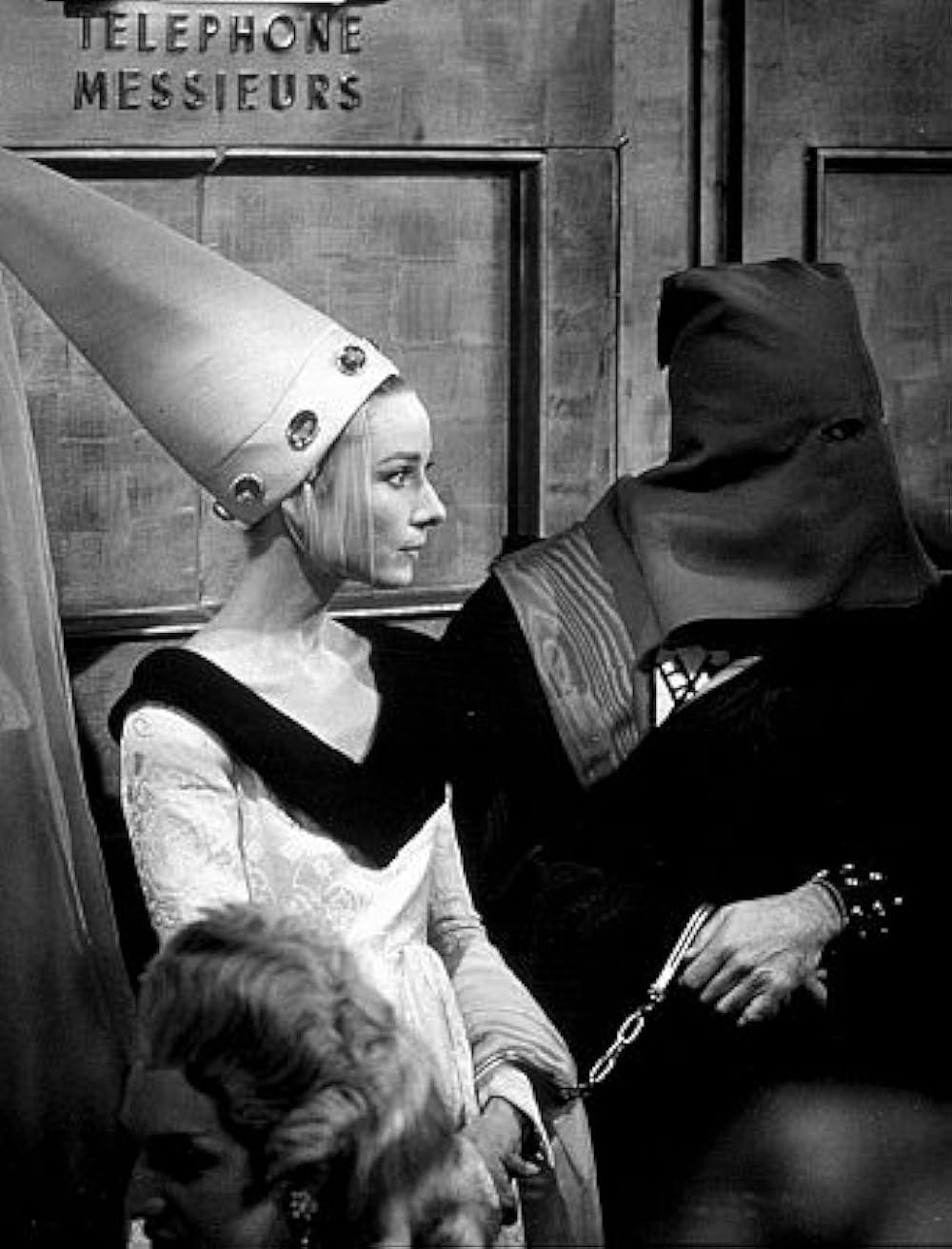 「パリで一緒に」オードリー・ヘプバーンの画像