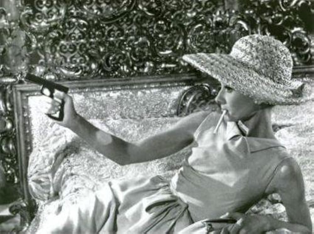 「パリで一緒に」オードリー・ヘプバーンの画像