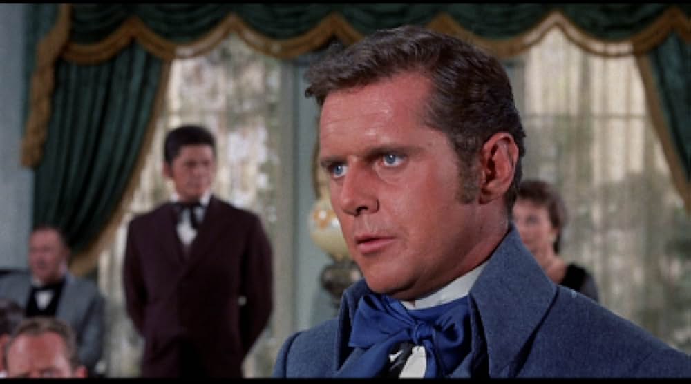 空飛ぶ戦闘艦の画像