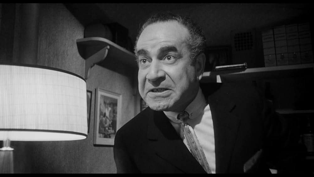 拳銃の報酬の画像