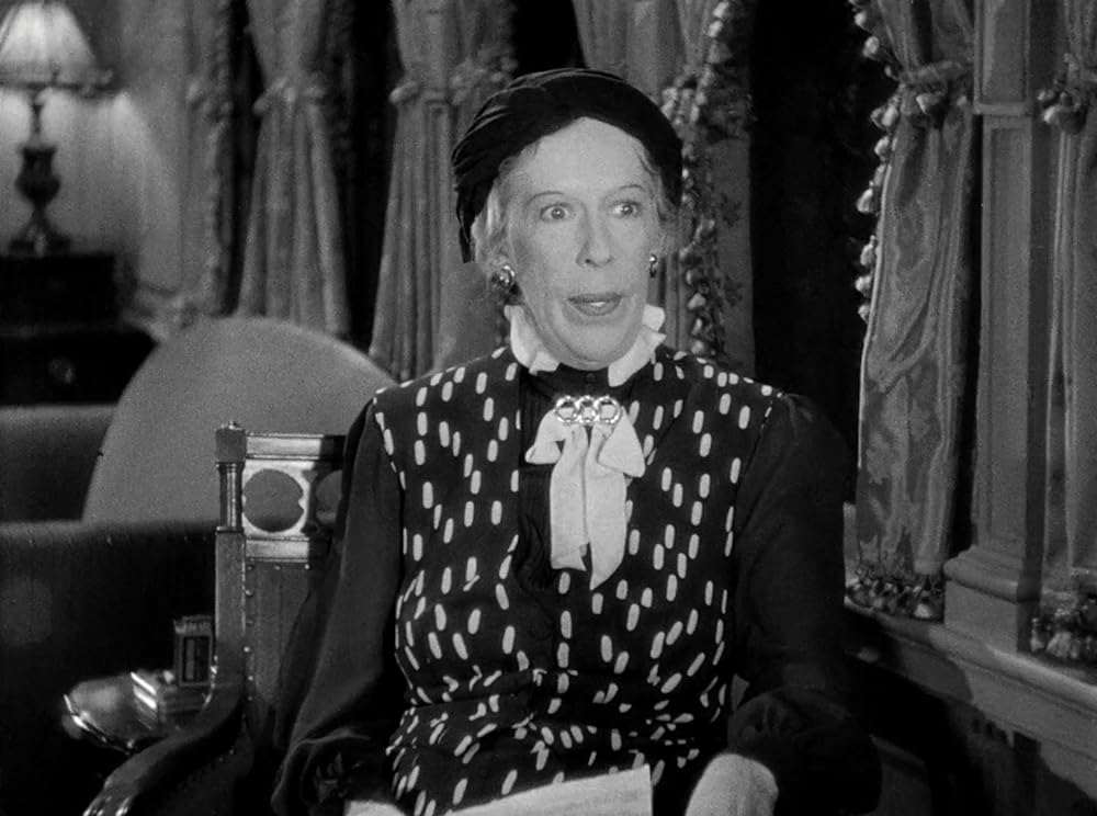 「カッスル夫妻」エドナ・メイ・オリバーの画像