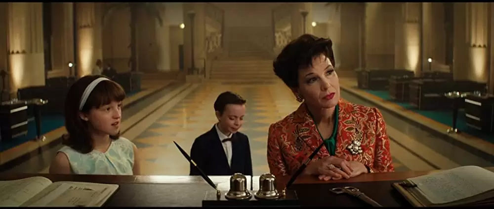 「ジュディ 虹の彼方に」レニー・ゼルウィガー & ベラ・ラムジー & Lewin Lloydの画像