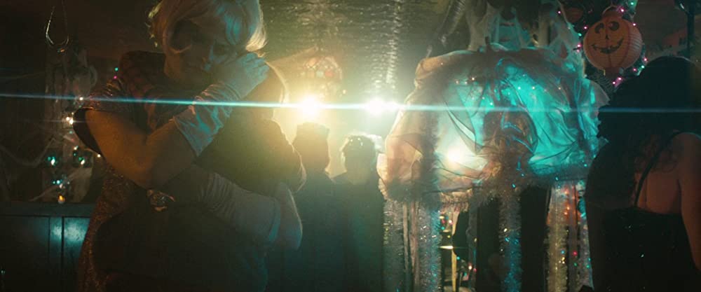 「スケルトン・ツインズ 幸せな人生のはじめ方」ビル・ヘイダー & クリステン・ウィグの画像