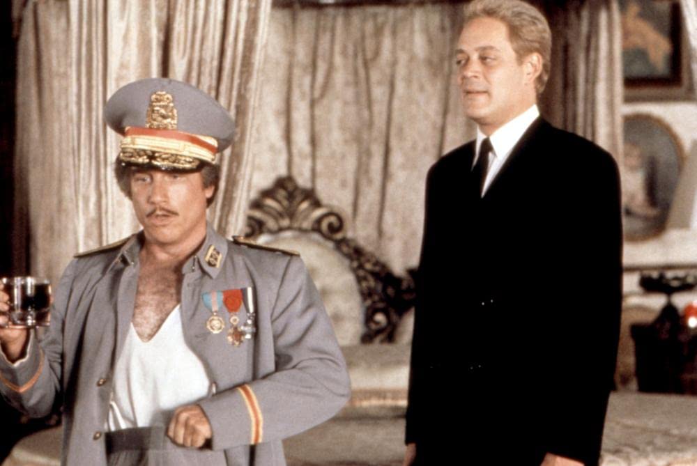 「パラドールにかかる月」リチャード・ドレイファス & ラウル・ジュリアの画像