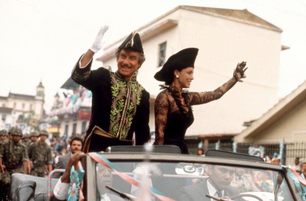 「パラドールにかかる月」リチャード・ドレイファス & Sônia Bragaの画像