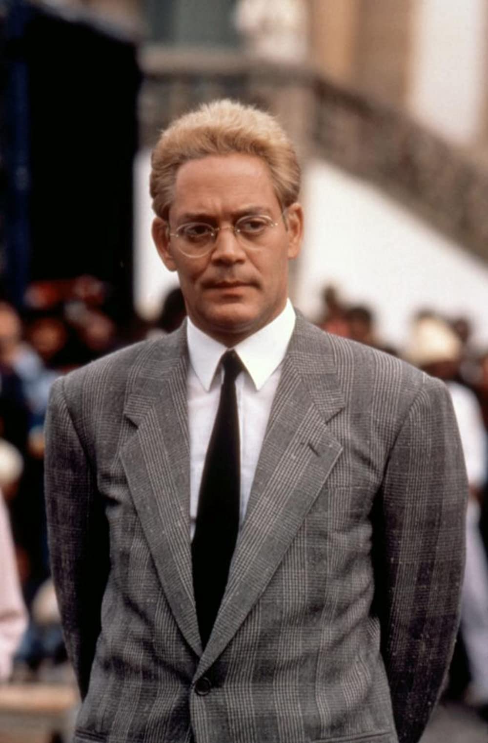 「パラドールにかかる月」ラウル・ジュリアの画像