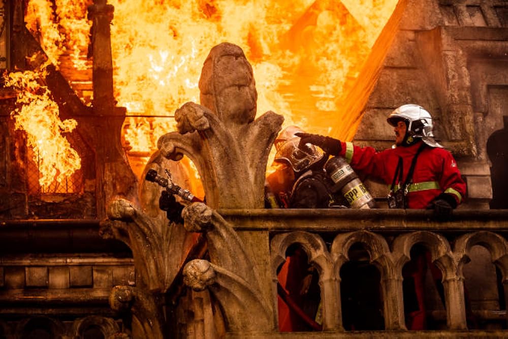 「ノートルダム 炎の大聖堂」の画像